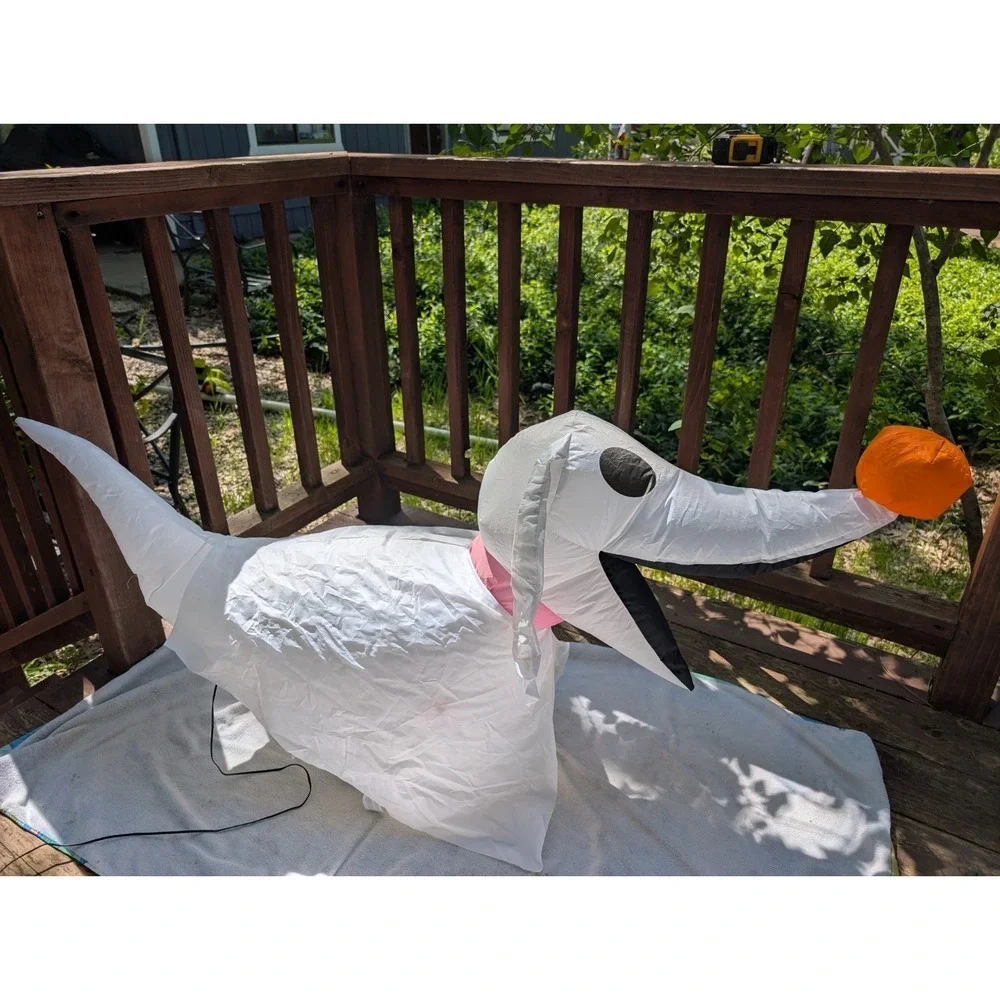 Gemmy The‎ Nightmare Before Christmas Zero The Ghost Dog 4.5 Ft Wide Airblown